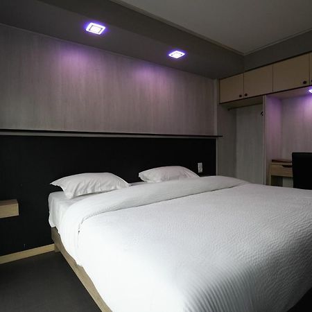Hotel La Rocade Pamiers Luaran gambar