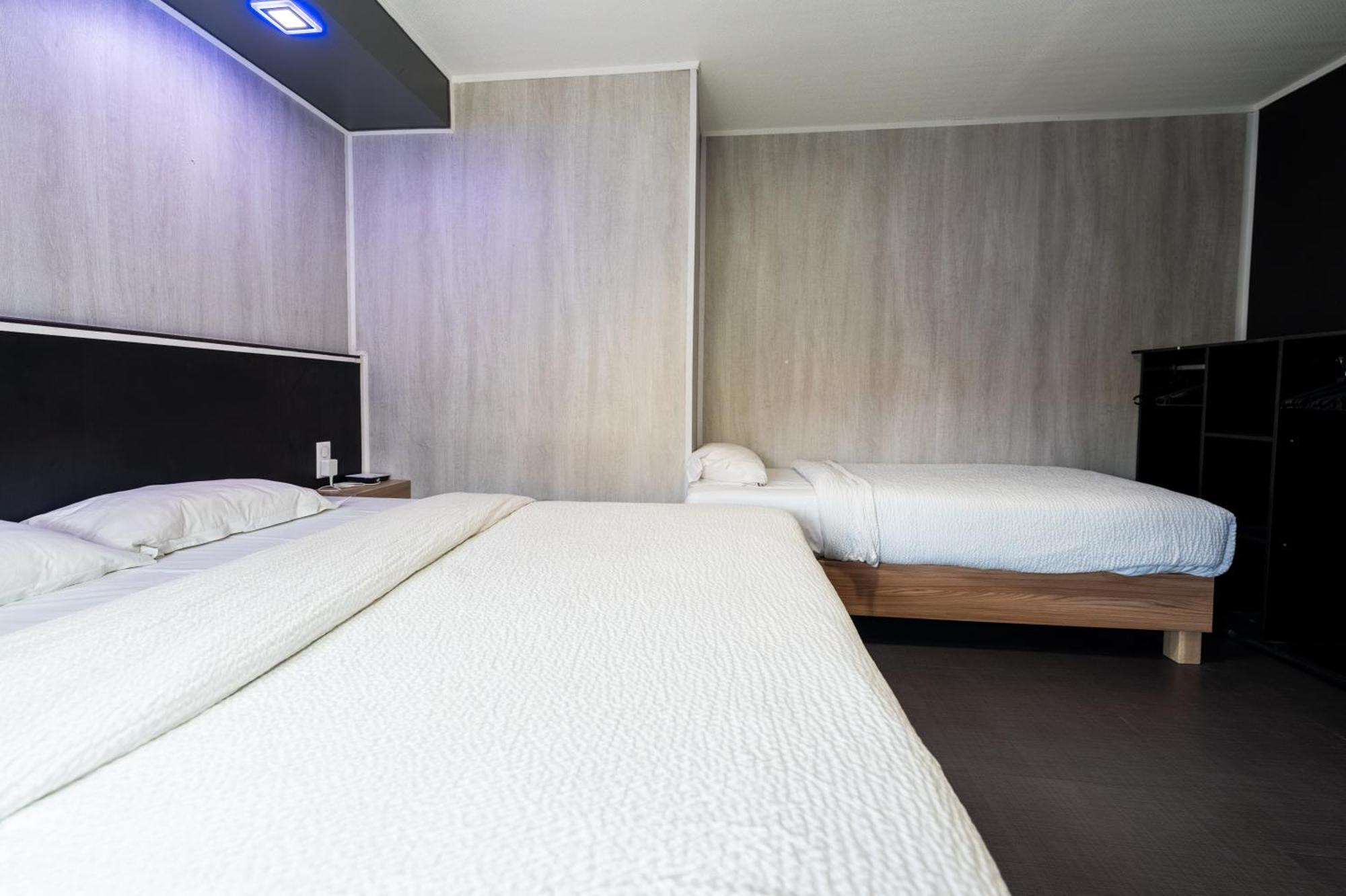 Hotel La Rocade Pamiers Luaran gambar